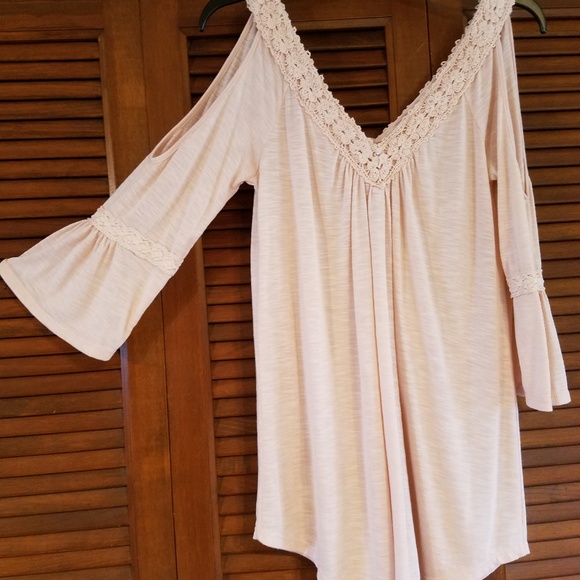 Moa Moa Tops - Moa Moa cold shoulder top